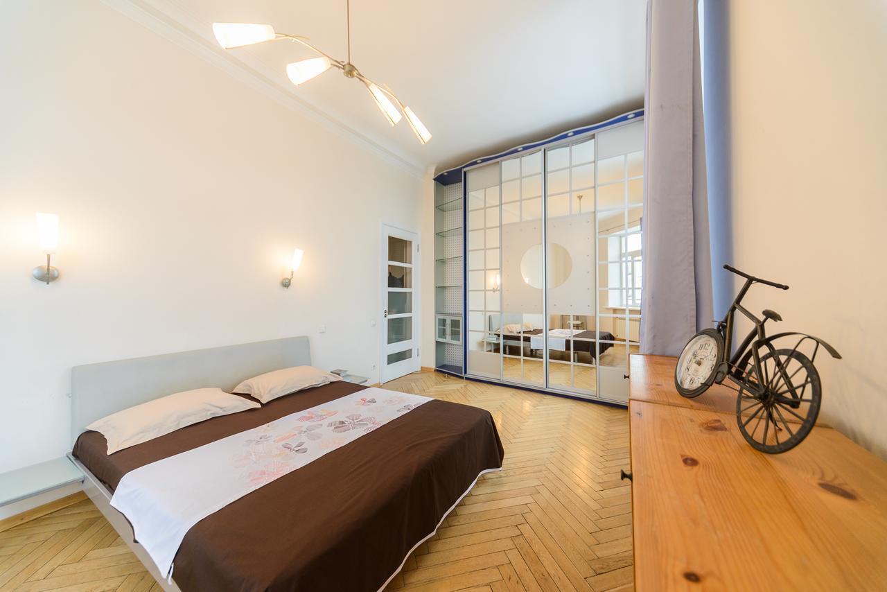 Apartments On Khreschatyk 27 كييف المظهر الخارجي الصورة